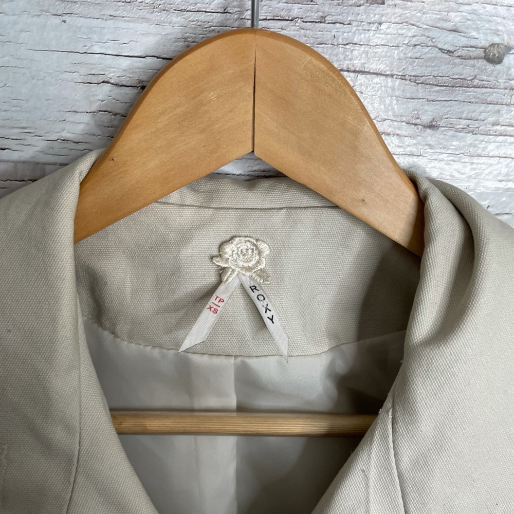 Roxy Women's Cream Trench Coat - Picture 6 of 12